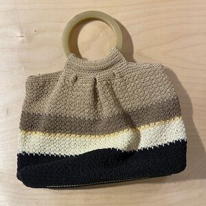 Liz Claiborne Chic Tan and Black Knit Handbag (EY)